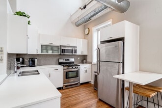870 N Orleans St in Chicago, IL - Building Photo - Building Photo