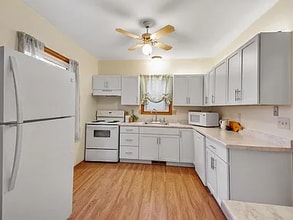 1262 S Quincy St in Allouez, WI - Building Photo - Building Photo