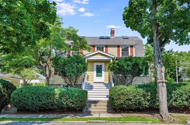 property at 29 Devereaux St