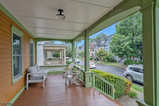 15 Irving Pl in Summit, NJ - Foto de edificio - Building Photo