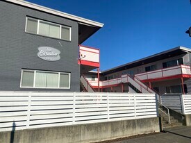 Paradise Apartments in Seattle, WA - Building Photo