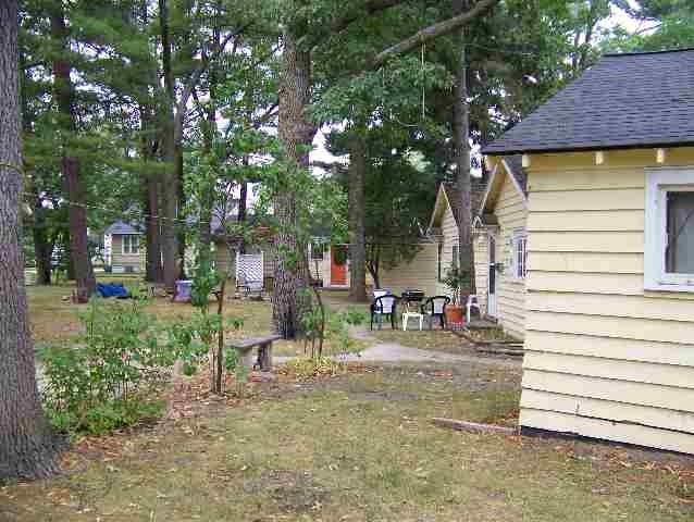 1021-1027 E Front St in Traverse City, MI - Building Photo - Building Photo