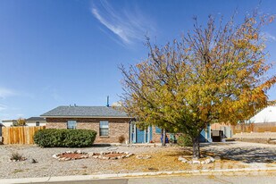 311 Limestone Ct NE in Rio Rancho, NM - Building Photo