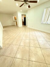 5012 SW 40th Ave in Dania, FL - Building Photo - Building Photo