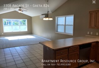 3308 Arcade St in Vadnais Heights, MN - Building Photo - Building Photo