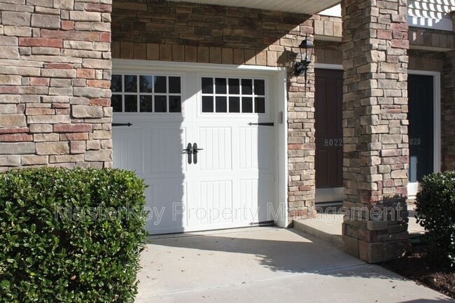 8022 Goldenrain Way in Raleigh, NC - Building Photo - Building Photo