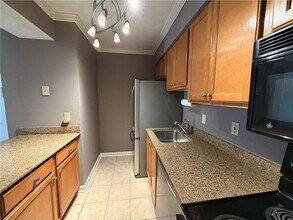 3160 7 Pines Ct in Atlanta, GA - Building Photo - Building Photo