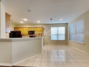 2108 Carlotta Dr in Fort Worth, TX - Foto de edificio - Building Photo