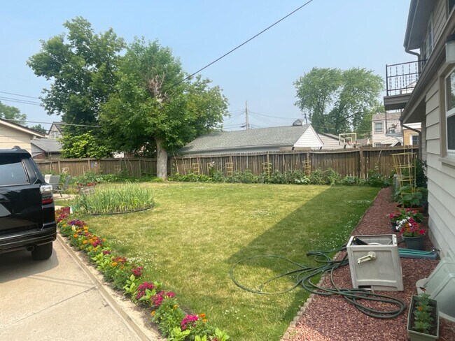 3541-3543 S 79th St in Milwaukee, WI - Building Photo - Building Photo