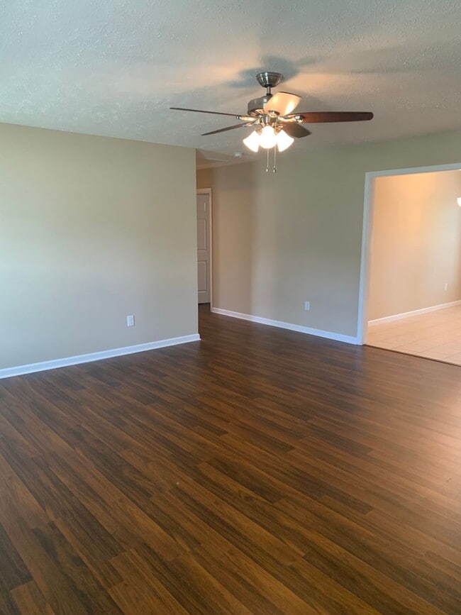 360 Amelia Dr in Manchester, TN - Building Photo - Building Photo