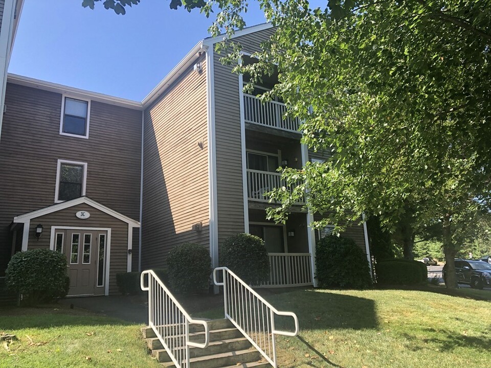 3 Marc Dr in Plymouth, MA - Building Photo