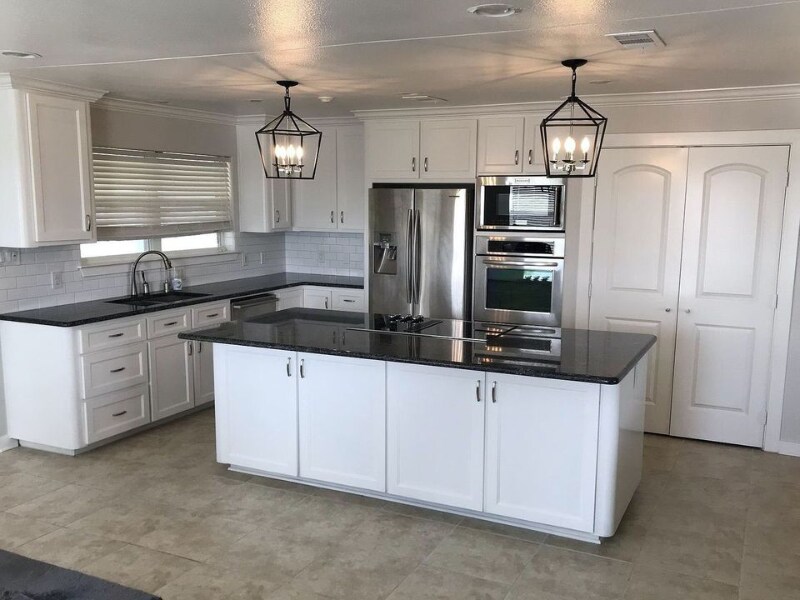 5 E Plaza in Paris, TX - Building Photo