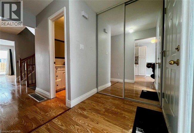 500 Osgoode Dr in London, ON - Building Photo - Building Photo