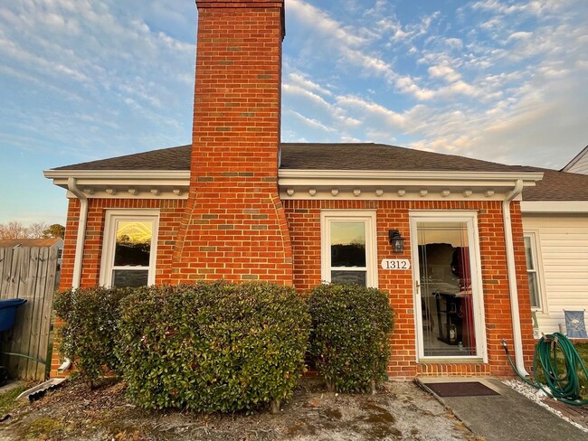 property at 1312 Pershing Ct