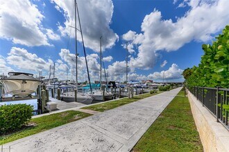 3209 Sunset Key Cir in Punta Gorda, FL - Building Photo - Building Photo