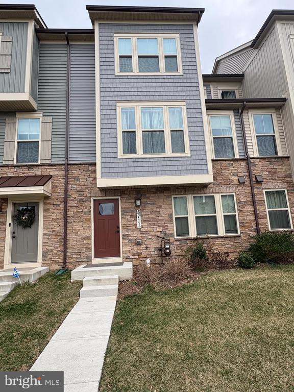 8711 Shady Pines Dr in Frederick, MD - Building Photo - Building Photo