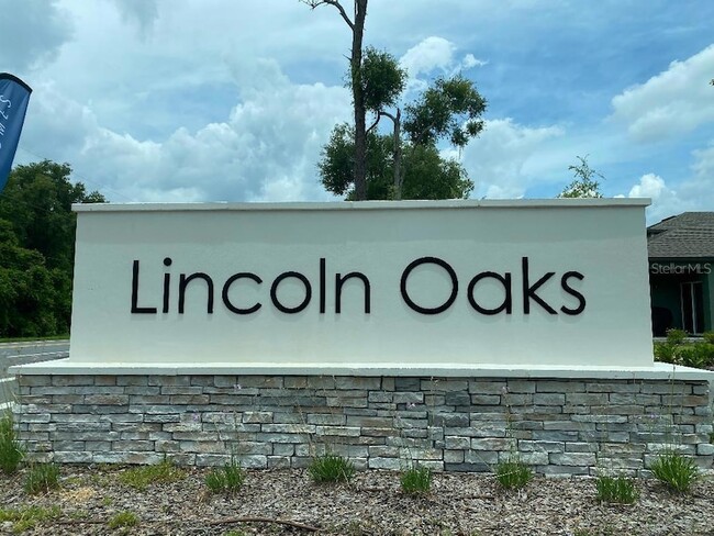 1056 Cades Cv Wy in DeLand, FL - Building Photo - Building Photo