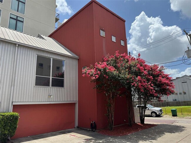 720 Andrews St in Houston, TX - Building Photo - Building Photo