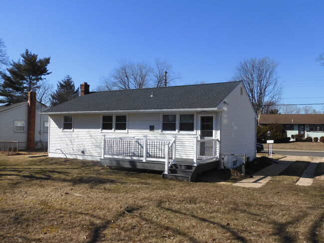 123 Estates Rd in Pine Hill, NJ - Building Photo - Building Photo