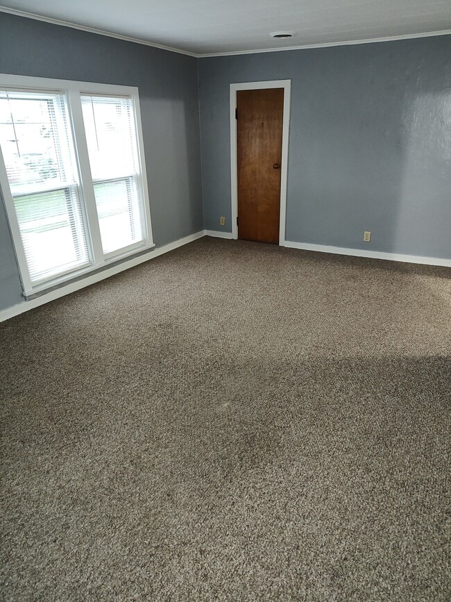 1308 Cedar St, Unit A in Oshkosh, WI - Building Photo - Building Photo