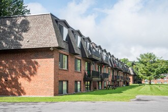 Braeside Apartments | Marcellus, NY Apartments