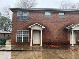 371 Farris Rd in Conway, AR - Building Photo