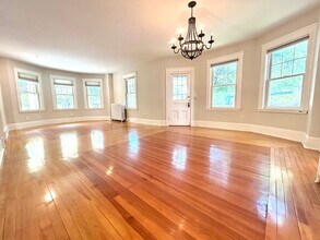 59 Ackers Ave in Brookline, MA - Building Photo - Building Photo