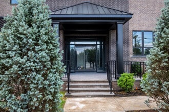 26 Lane Ave in West Caldwell, NJ - Foto de edificio - Building Photo