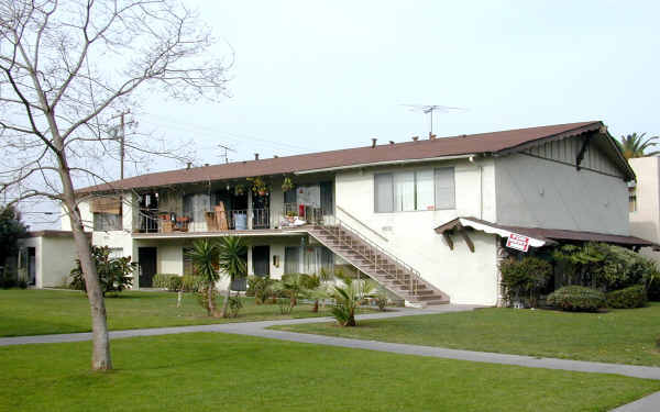 943 S Roberts St in Anaheim, CA - Building Photo - Building Photo