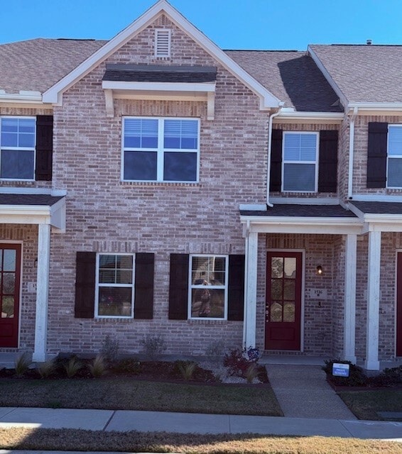 property at 1516 Solterra Blvd