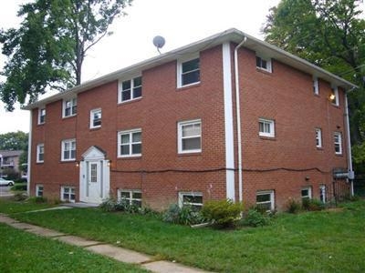 1339 14th St NW in Canton, OH - Foto de edificio