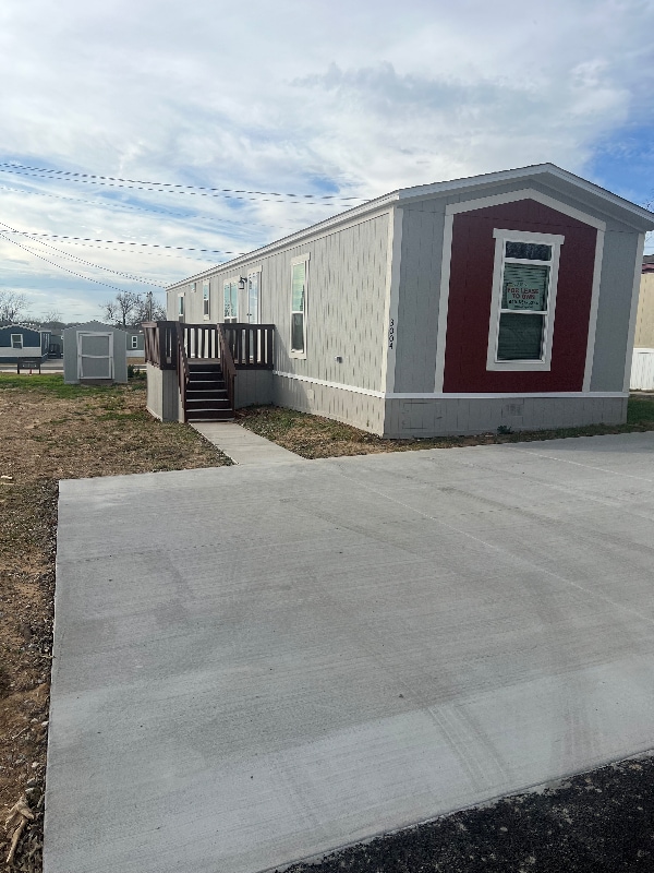 property at 2001 FM 1195