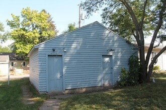 613 N Dewey St in Eau Claire, WI - Building Photo - Building Photo