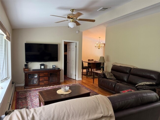 44 Pantelope Rd in Bloomingburg, NY - Building Photo - Building Photo