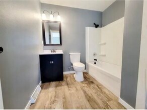 1451 Westview Dr in Coralville, IA - Building Photo - Building Photo