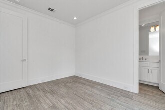 5735 Winsome Ln in Houston, TX - Building Photo - Building Photo