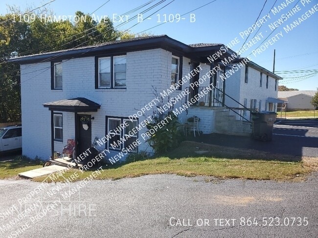 property at 1109 Hampton Ave Ext