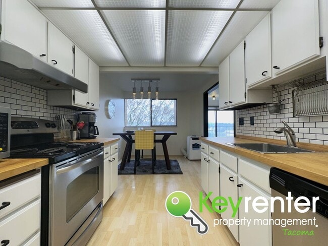 property at 3710 25th Pl W