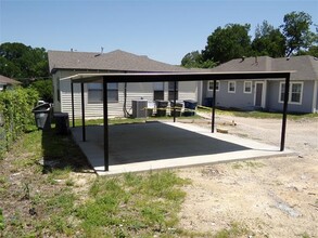 1634 Kyle Ave in Dallas, TX - Building Photo - Building Photo