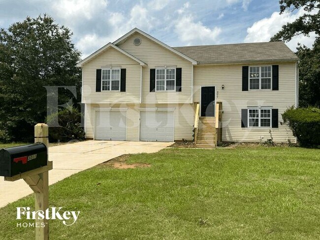 property at 3011 River Garden Rd