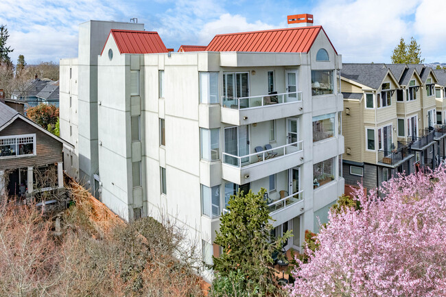 Baywatch in Seattle, WA - Building Photo - Building Photo