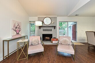 1077 Sardis Cove Dr in Charlotte, NC - Building Photo - Building Photo