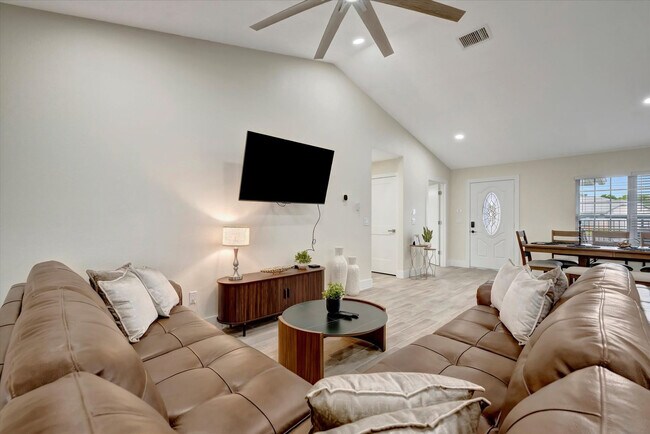 property at 7724 Simon Ridge Ct