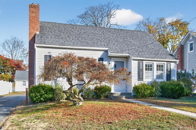 7 Tildean Ln in Bayville, NY - Building Photo - Building Photo