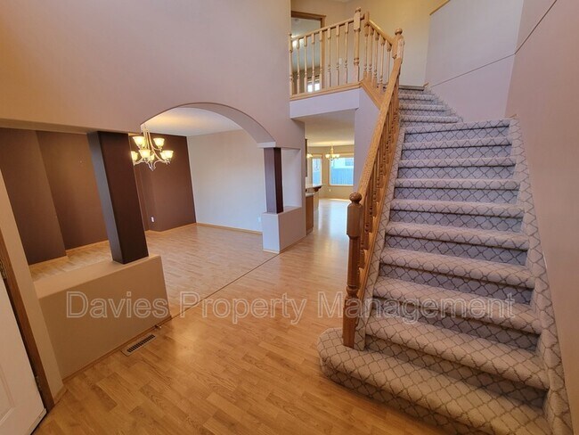 18020-18101 101 St NW in Edmonton, AB - Building Photo - Building Photo