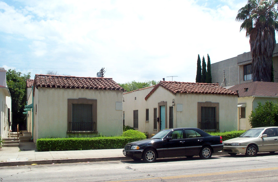 1122 S Doheny Dr in Los Angeles, CA - Building Photo