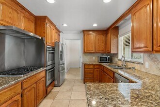 1824 Black Mountain Rd in Hillsborough, CA - Building Photo - Building Photo