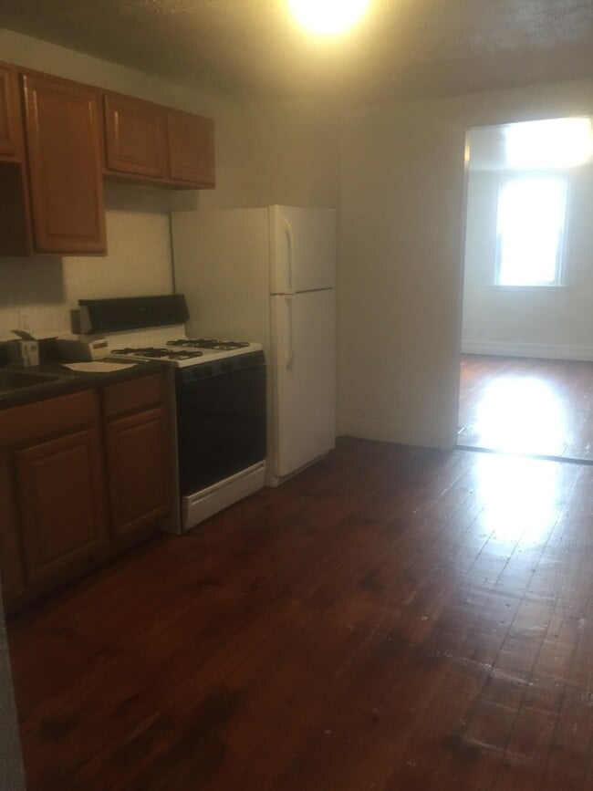 property at 209 E Philadelphia St