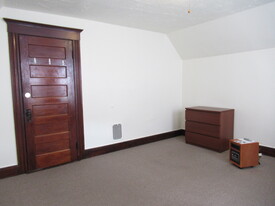 102 Prince St, Unit 102 in Bridgeport, CT - Building Photo - Building Photo