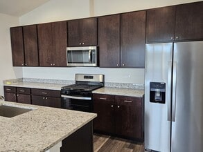 50 Olympus Dr in Tinley Park, IL - Building Photo - Building Photo